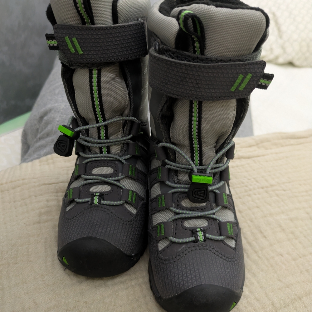 Keen Kids Charcoal and Lime Boots